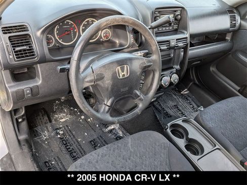 Used 2005 Honda CR-V LX image 11