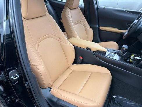 Used 2024 Lexus UX 250h AWD w/ Premium Package image 29