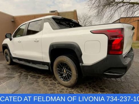 Certified 2024 Chevrolet Silverado EV W/T AWD/4WD image 6