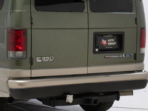 Used 2002 Ford E-350 and Econoline 350 Van image 14