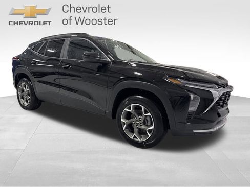 New 2026 Chevrolet Trax LT w/ LPO, Blackout Package image 35