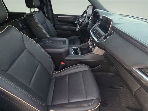 Used 2023 GMC Yukon SLT image 25