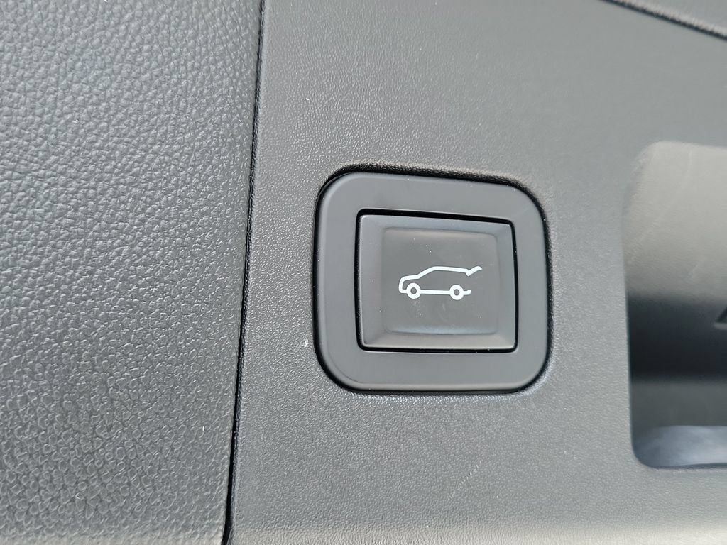 Used 2019 Cadillac XT5 Platinum AWD/4WD image 12