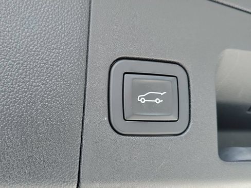 Used 2019 Cadillac XT5 Platinum AWD/4WD image 12