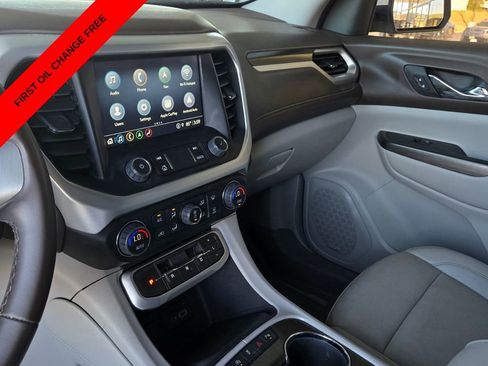 Used 2023 GMC Acadia SLT FWD image 23