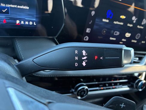 Used 2025 Chevrolet Equinox LT image 40