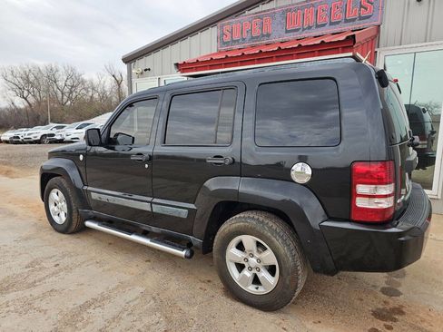 Used 2010 Jeep Liberty Sport w/ Popular Equipment Group image 3