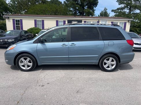 Used 2008 Toyota Sienna LE FWD image 8