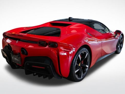 Used 2022 Ferrari SF90 Stradale AWD/4WD image 5