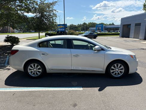 Used 2011 Buick LaCrosse CX FWD image 4