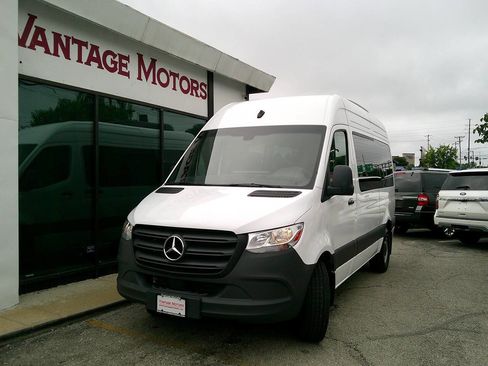 Used 2024 Mercedes-Benz Sprinter 2500 image 1