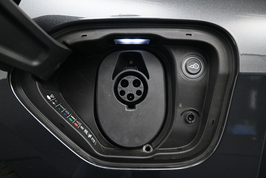 Certified 2023 Porsche Taycan RWD image 40