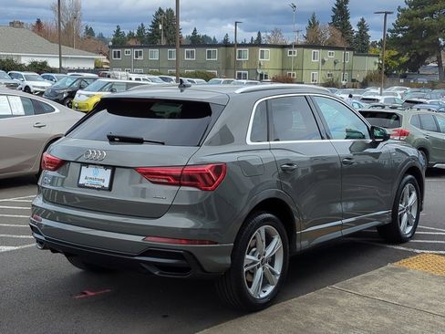 Used 2022 Audi Q3 2.0T Premium w/ Convenience Package image 5