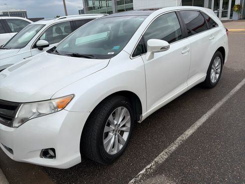 Used 2013 Toyota Venza LE w/ LE Preferred Pkg AWD/4WD image 3