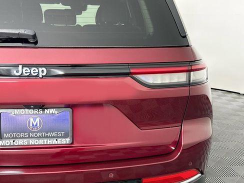Used 2023 Jeep Grand Cherokee 4WD 4xe image 13