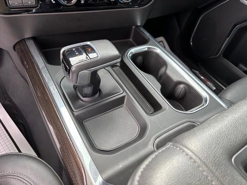 Used 2022 Chevrolet Silverado 1500 LT Trail Boss w/ Convenience Package II image 18