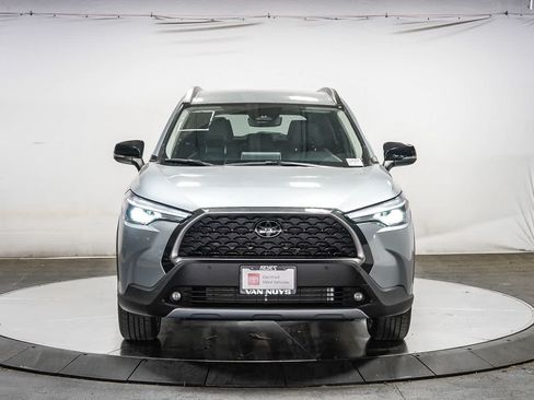 Certified 2025 Toyota Corolla Cross XLE FWD image 7