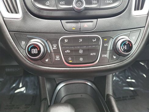 Used 2024 Chevrolet Malibu LT image 25