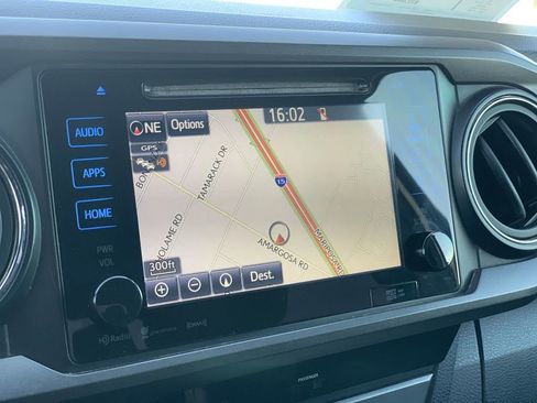 Used 2017 Toyota Tacoma SR5 image 11