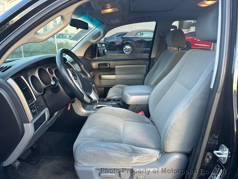 Used 2017 Toyota Sequoia SR5 RWD image 6