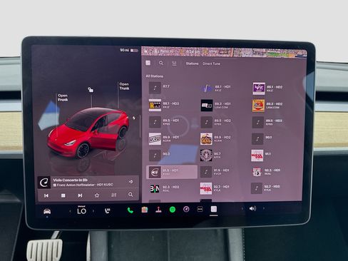 Used 2022 Tesla Model Y Performance AWD/4WD image 11