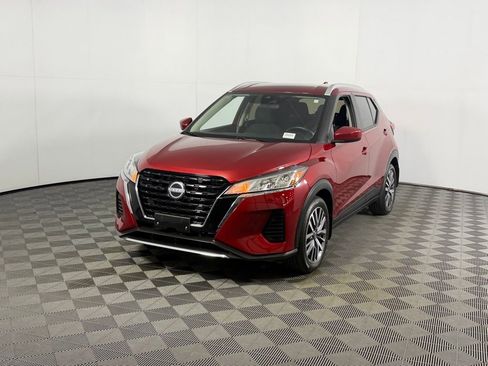 Used 2024 Nissan Kicks SV FWD image 3