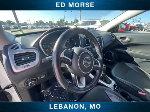 Used 2018 Jeep Compass Latitude w/ Popular Equipment Group FWD image 10