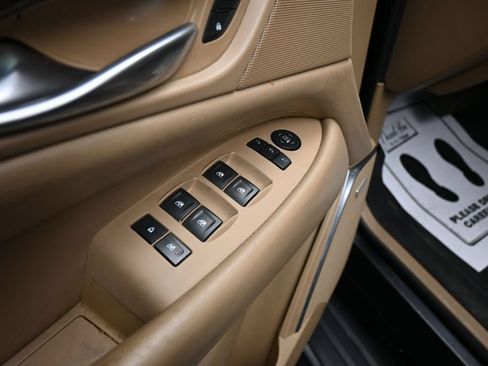 Used 2019 Cadillac Escalade Platinum AWD/4WD image 11