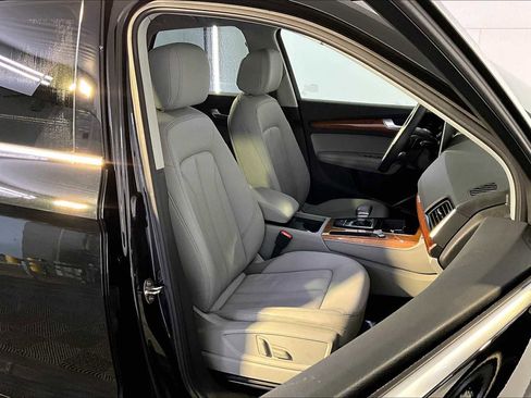 Used 2023 Audi Q5 2.0T Premium Plus w/ Premium Plus Package image 7