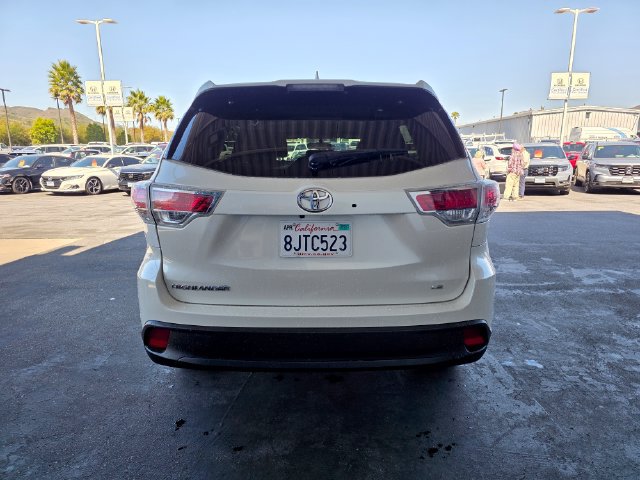Used 2016 Toyota Highlander Plus FWD image 10