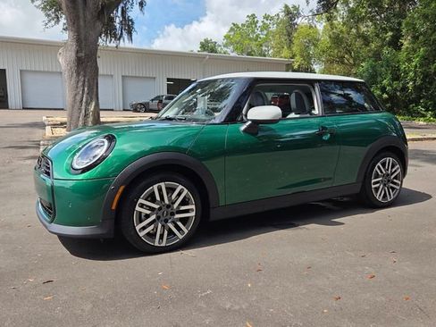New 2026 MINI Cooper 2-Door Hardtop FWD image 3