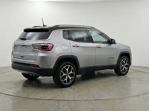 Used 2025 Jeep Compass Limited AWD/4WD image 9