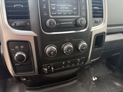 Used 2018 RAM 2500 SLT w/ Snow Chief Group AWD/4WD image 44