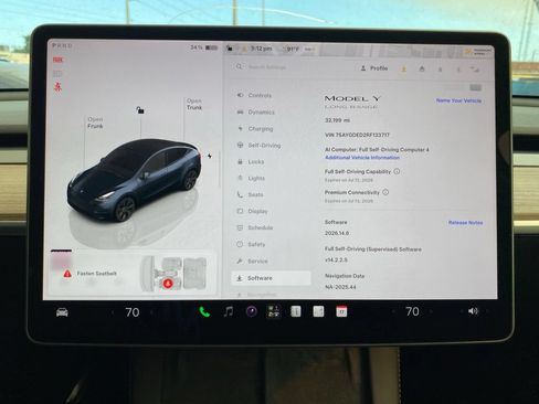 Used 2024 Tesla Model Y Long Range RWD image 5