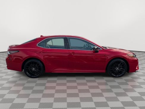 Used 2021 Toyota Camry XSE FWD image 6