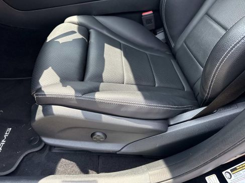 Used 2023 Mercedes-Benz GLC 300 4MATIC Coupe image 17