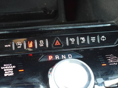 Used 2023 Jeep Wagoneer Series III w/ Convenience Group I AWD/4WD image 37