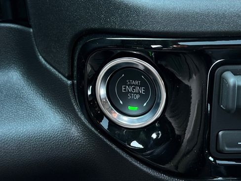 New 2026 GMC Sierra 1500 SLT w/ SLT Premium Plus Package image 21