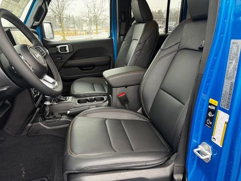 New 2026 Jeep Wrangler Unlimited Sahara AWD/4WD image 21
