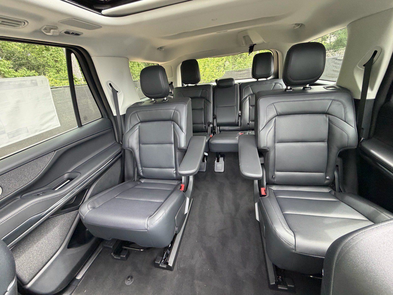 New 2026 Lincoln Navigator Reserve AWD/4WD image 39
