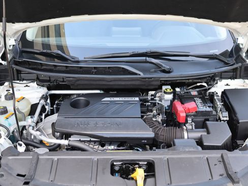 Used 2024 Nissan Rogue SV AWD/4WD image 13