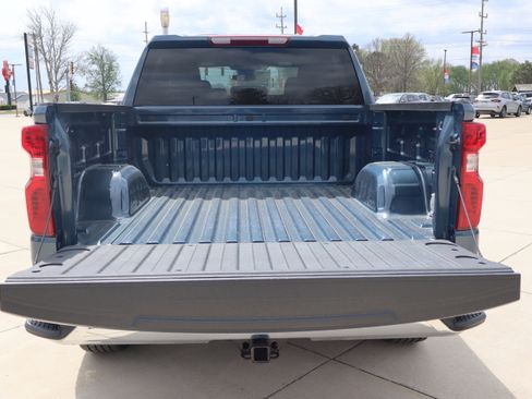 Used 2024 Chevrolet Silverado 1500 LT AWD/4WD image 25