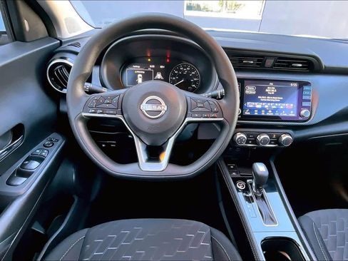 Certified 2024 Nissan Kicks SV image 5