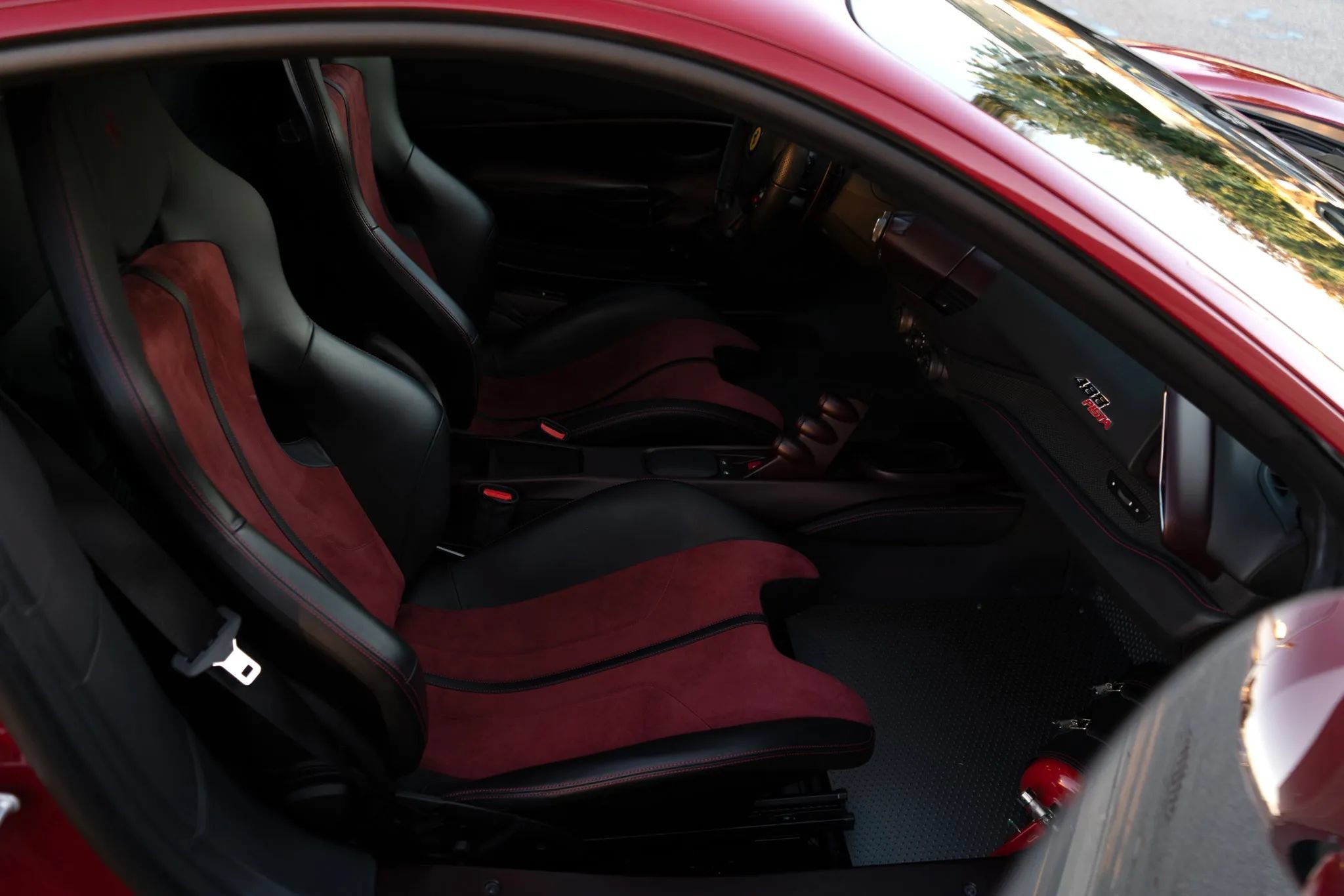 Used 2020 Ferrari 488 Pista Coupe RWD image 38