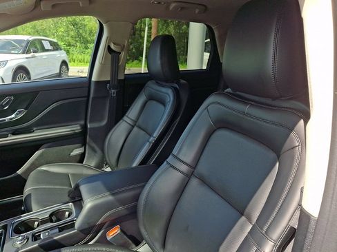 Certified 2023 Lincoln Corsair AWD w/ Equipment Group 101A image 14