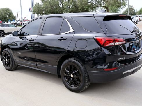Used 2023 Chevrolet Equinox LT FWD image 9