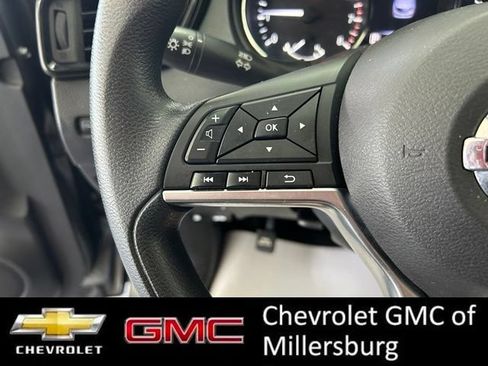 Used 2017 Nissan Rogue Sport S w/ S Appearance Package AWD/4WD image 17