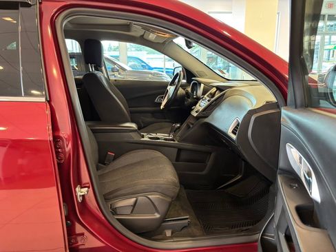 Used 2017 Chevrolet Equinox LT w/ Convenience Package AWD/4WD image 23