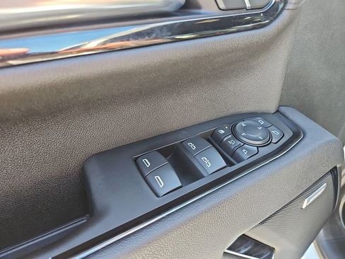 Used 2025 GMC Sierra 2500 AT4 image 23