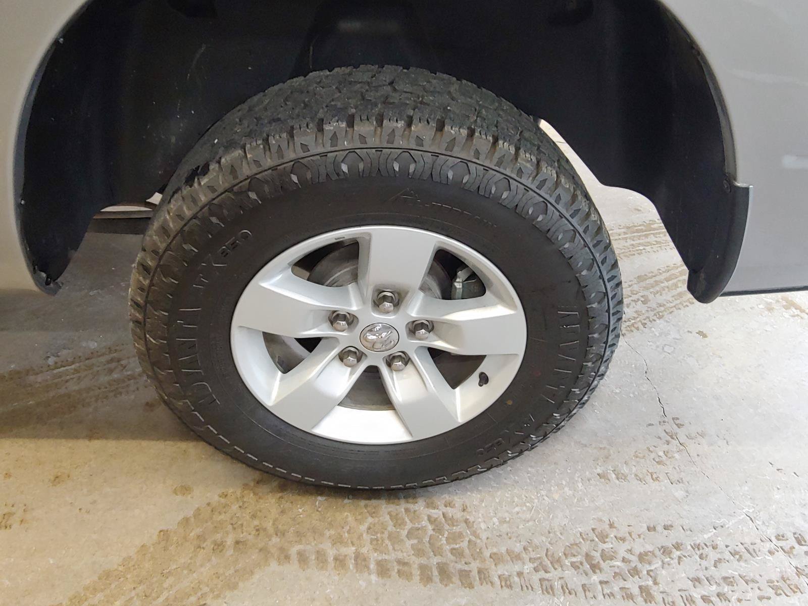 Used 2024 RAM 1500 Classic SLT AWD/4WD image 34